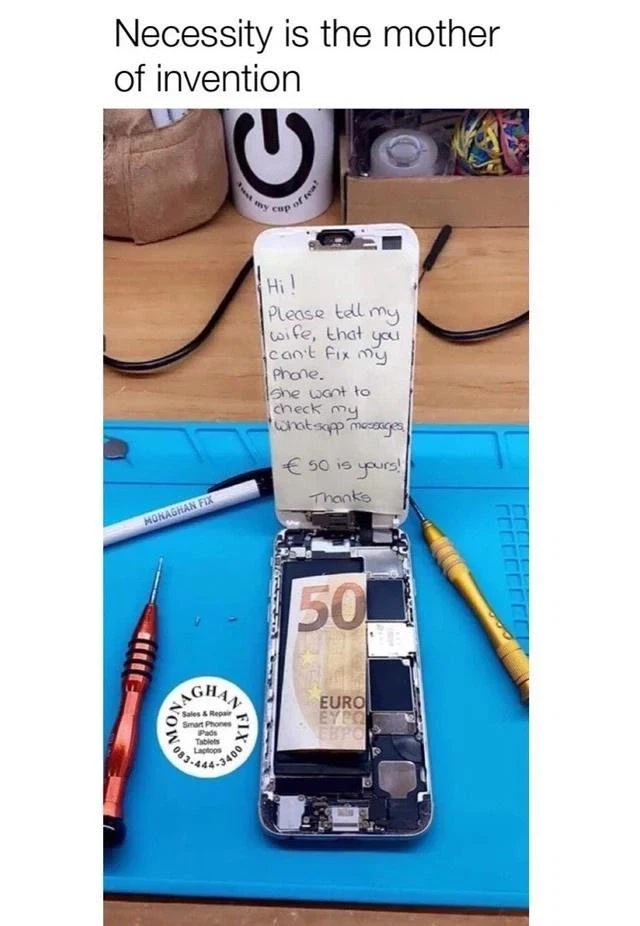 고장난 스마트폰 안의 50유로.jpg_1.webp