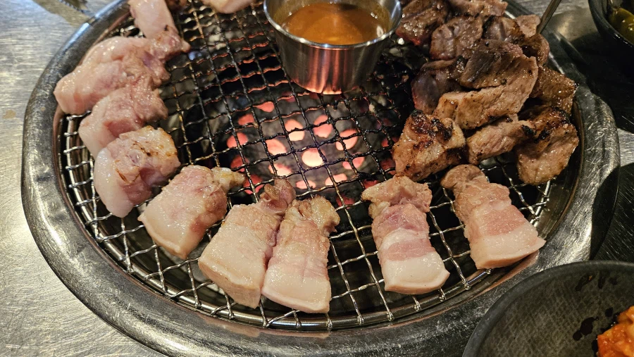 [제주]연탄 + 흑돼지를 먹을수 있던 복자씨연탄구이_8.webp