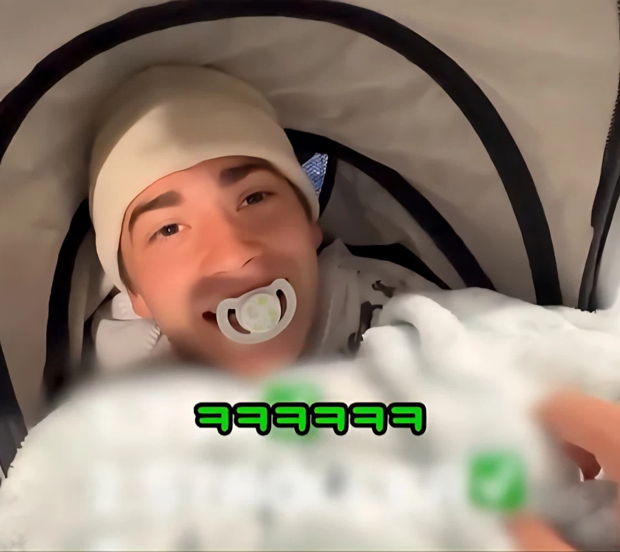 아기로 분장해서 공짜로 놀이공원 뚫기_14.webp