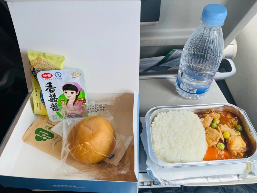 중국 동방항공 충칭 - 난징 - 인천 점심 저녁 기내식_7.webp