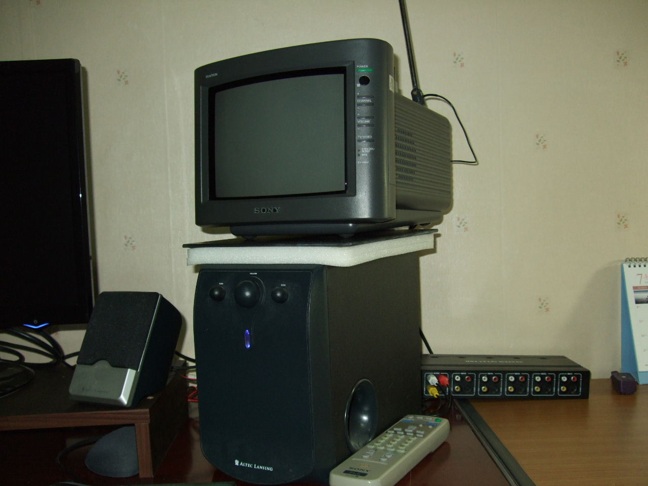 소니 트리니트론 9인치 TV