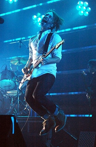 img/4/E/8/6/4E868F233F2AEF001F