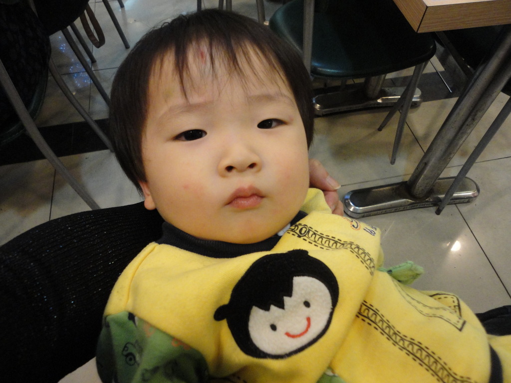 명인 만두 and 그리피스 도넛 in 명동_11.jpg