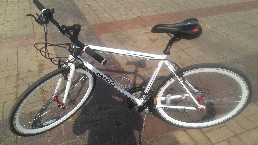 고가형 하이브리드 자전거