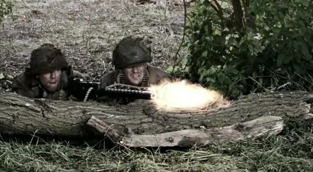 밴드 오브 브라더스 제3화 Carentan (2/2) _77.jpg