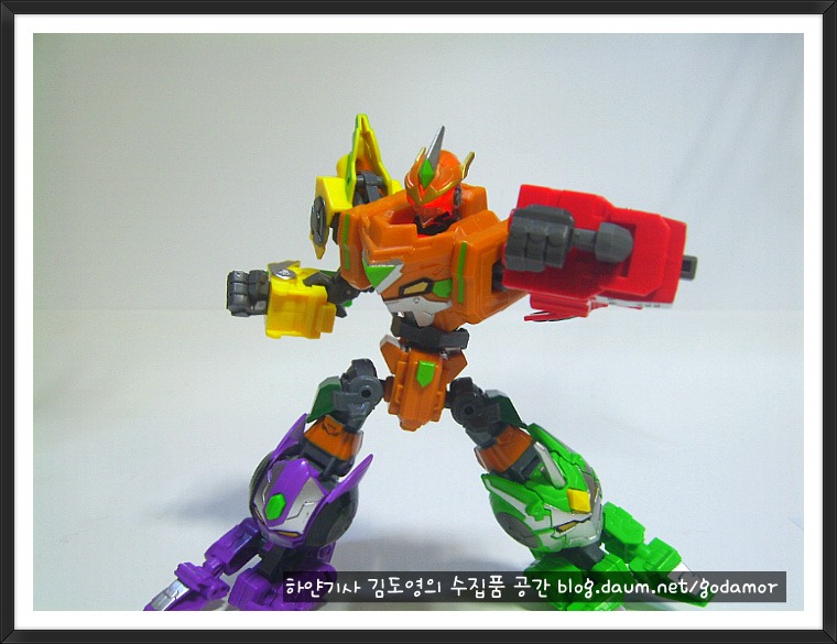 img/5/1/2/4/512499904765E5000F