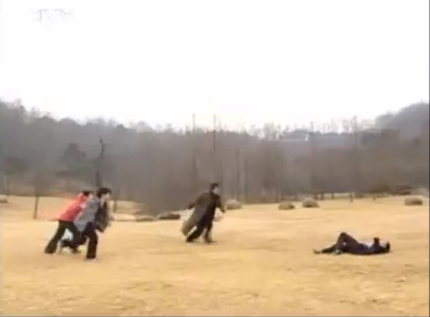 [마법전사미르가온] 장난감 갖고 노는 만화_24.jpg
