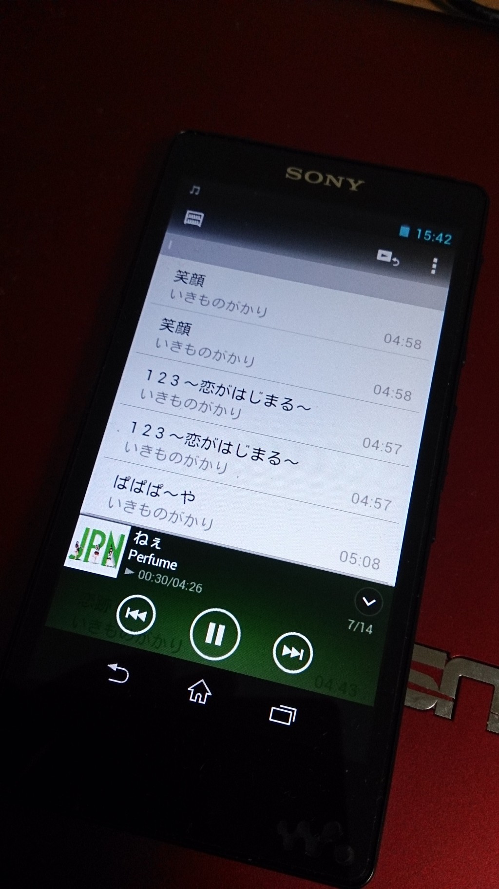 img/5/2/6/B/526B6B154442B8001F