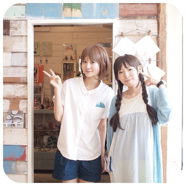 img/5/3/7/9/5379D4B64F16FC000B