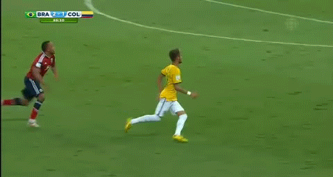 등에 니킥 당하는 네이마르.GIF_1.jpg