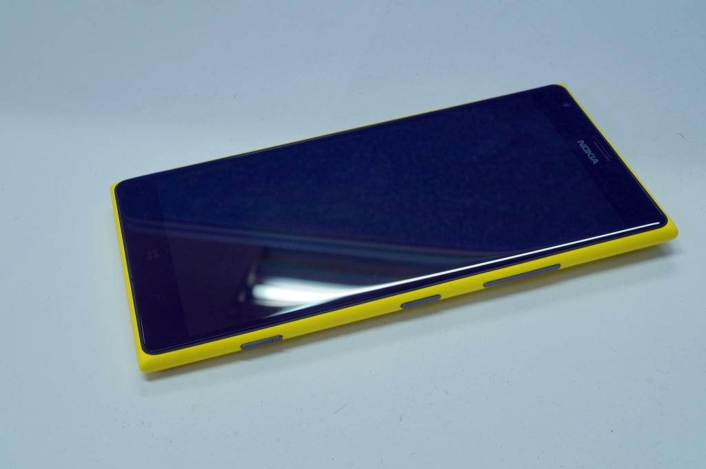 LUMIA1520..노랗고 이쁜...ㄸㅗㅇ..._2.jpg