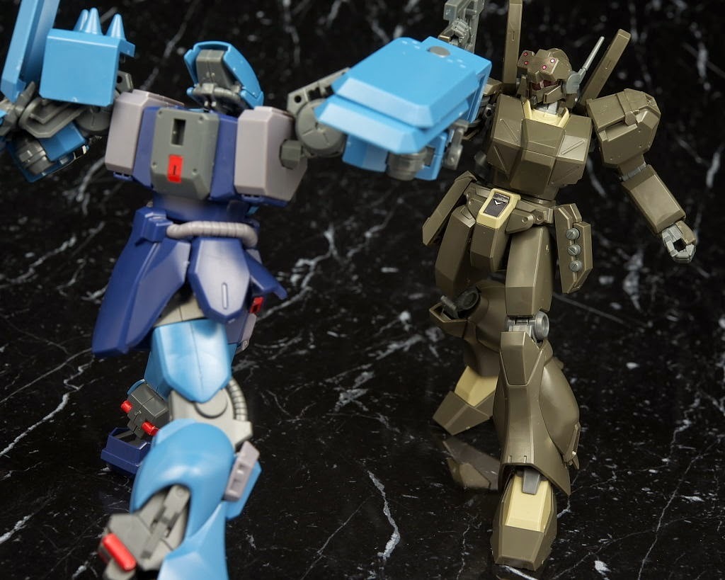 HGUC 슈트룸 가루스 리뷰_30.jpg