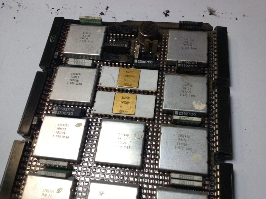 IBM 5100, 최초의 휴대용 컴퓨터_34.jpg