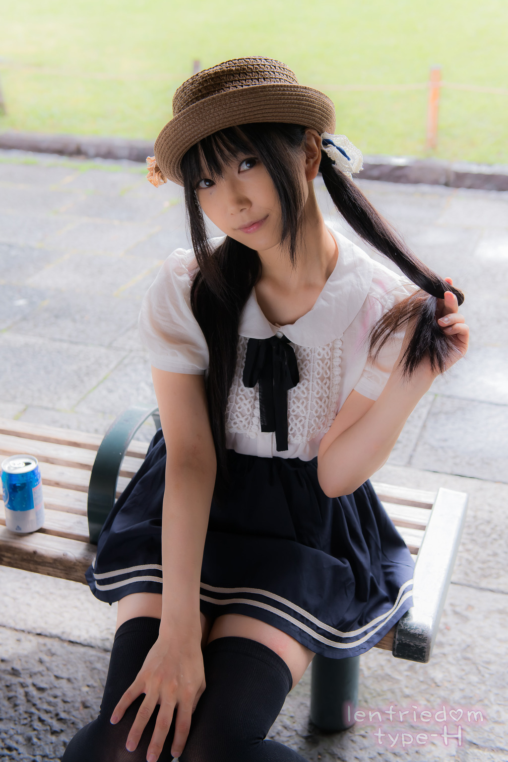 img/5/3/F/2/53F216AA463E66000B