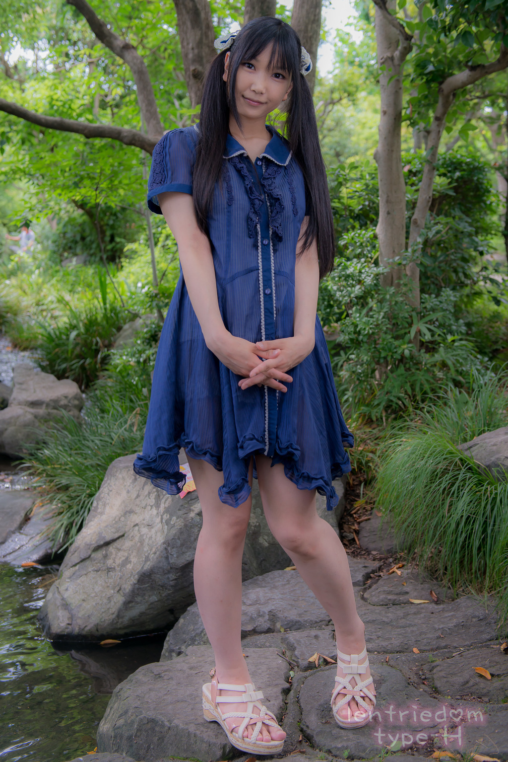 img/5/3/F/2/53F216EE435575001C