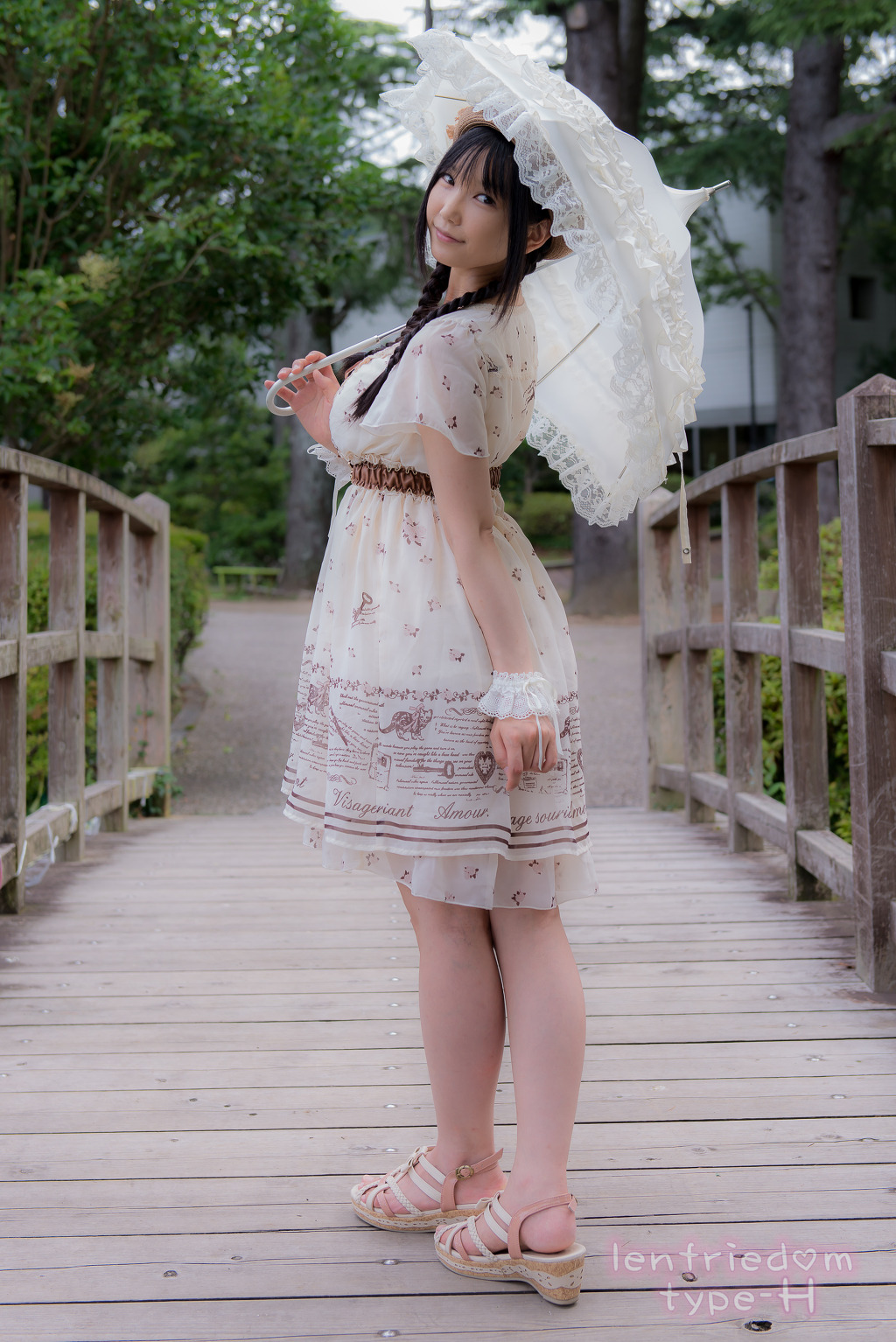 img/5/3/F/2/53F22F70354648002A