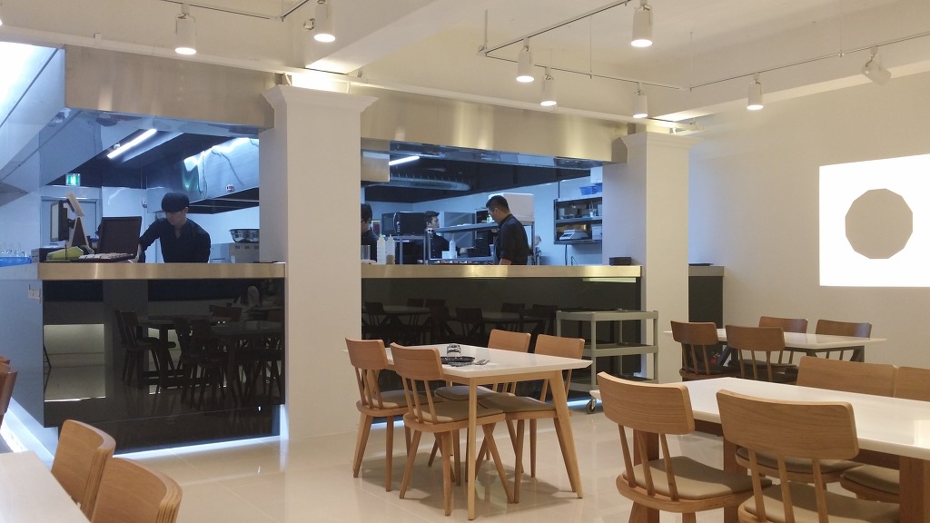 삼겹살 짜장면 & 캐주얼 한정식 한상_3.jpg