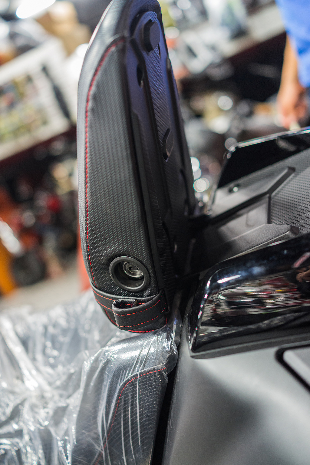 img/5/4/2/6/5426D9174D3FB5002D