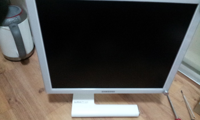 CCFL -> LED 백라이트로 교체_1.jpg