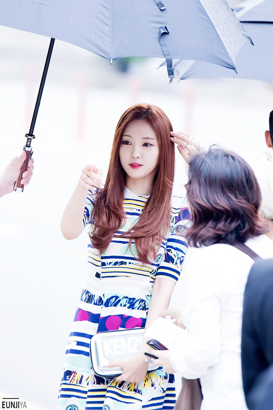 화사한 손나은_4.jpg