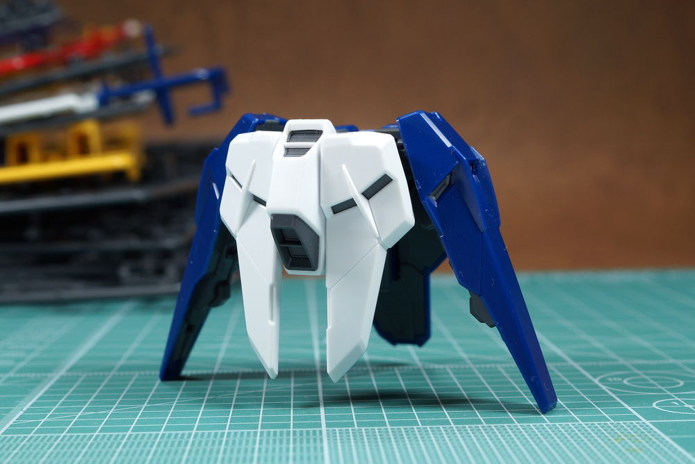 프리미엄반다이 웹한정 MG 건담 페니체 리나시타 알바 조립리뷰_12.jpg