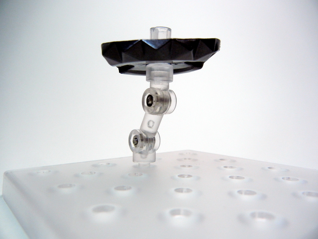 img/5/6/7/9/5679D21F380E0B002D