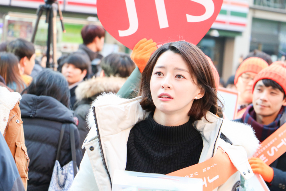 [사진]헬로비너스 나라,'여신 미모 뽐내며 모금활동'_3.jpg