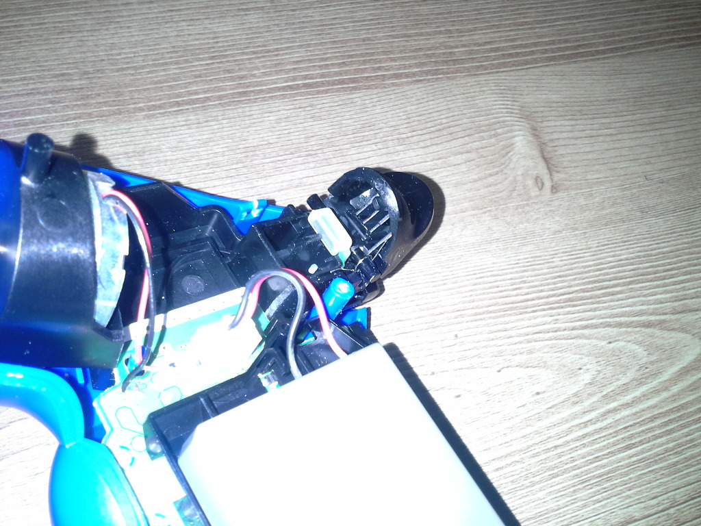 듀얼쇼크4 구형, 신형 트리거 조립법._7.jpg