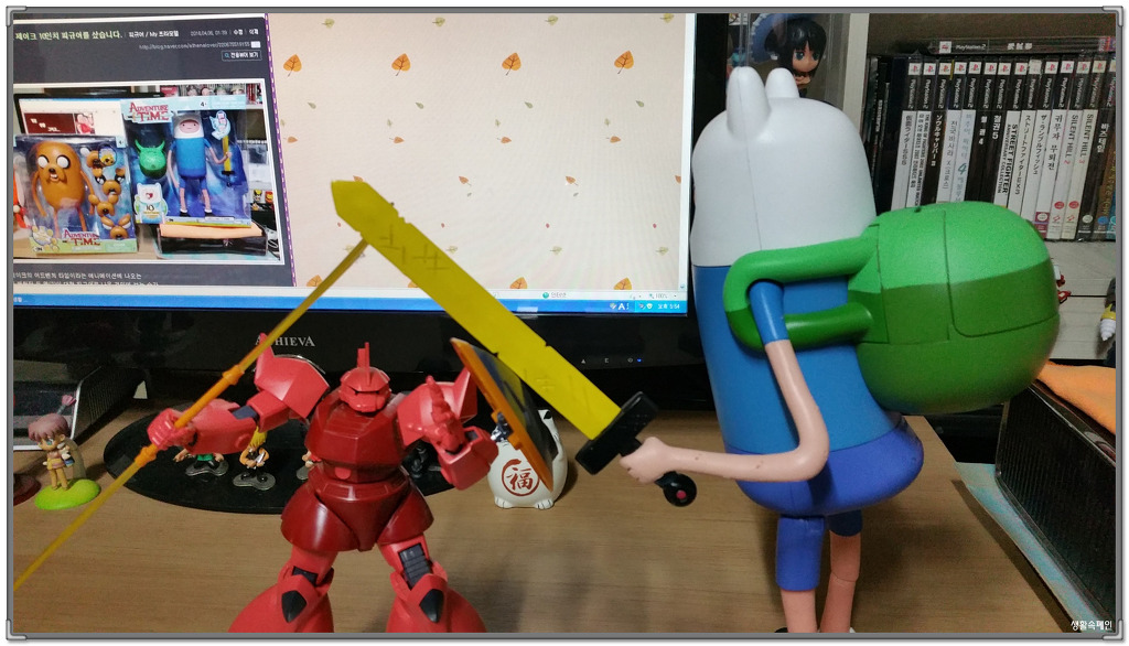 10인치 핀 피규어 산 기념으로 찍은 사진 _2.jpg