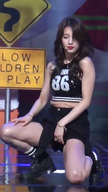 수지 애교살_2.jpg
