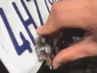 맥가이버 칼은 잊어라._1.gif