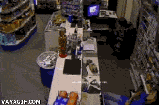 권총 강도 대처법.gif_1.gif