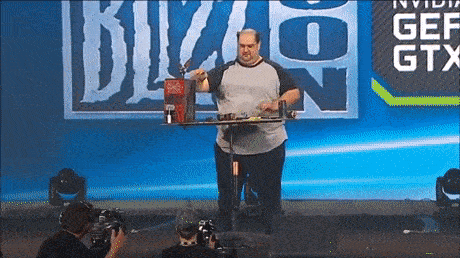 블리자드 레전드 코스프레_1.gif