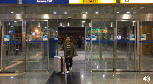 '빛'의 속도로 패러디해본적이 있나?_1.gif