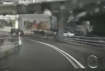 공간 이동 능력자 .gif_1.gif