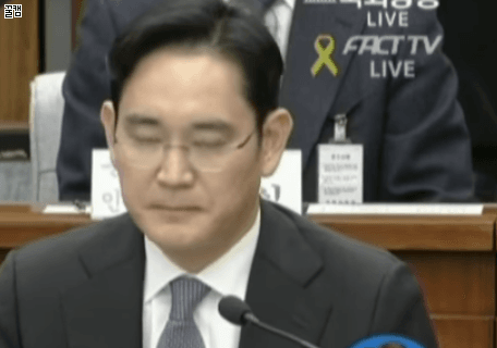 웃음참기대회 Lv 9999.gif_1.gif