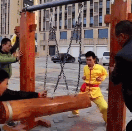 중국 게이머들이 핵을 쓰는 이유_9.gif