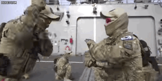 특수부대 UDT/SEAL 실제 훈련 모습들.GIF_1.gif