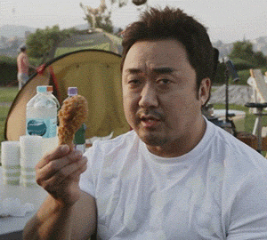 짬밥에 고기 안나오는 나라_3.gif