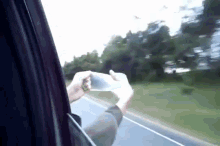 부탁한다 밀짚모자!_3.gif