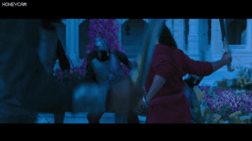 영화 기생충 보다가 지루해서 잤다는 영화감독_5.gif