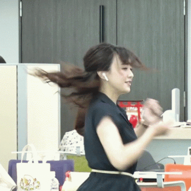 남자들에게 인기 많은 여자 외모.jpg_16.gif