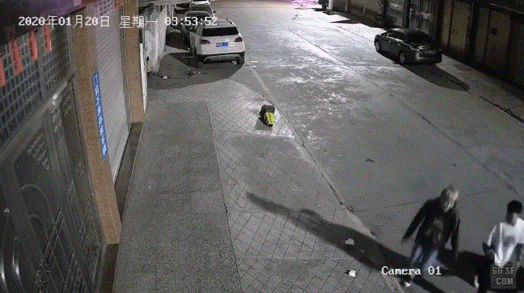 유주얼 서스펙트급 문워킹.gif_1.gif