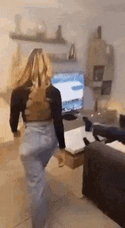 무서운 여친_1.gif