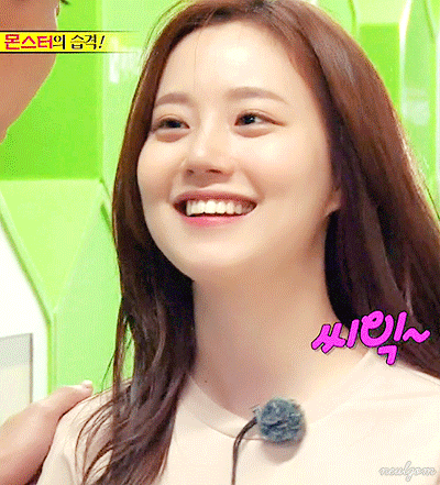 배우 문채원이 레전드 찍은 작품.gif_1.gif