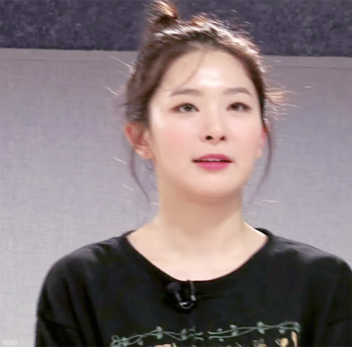 무대 위 에서 땀 흘리는 슬기_4.gif