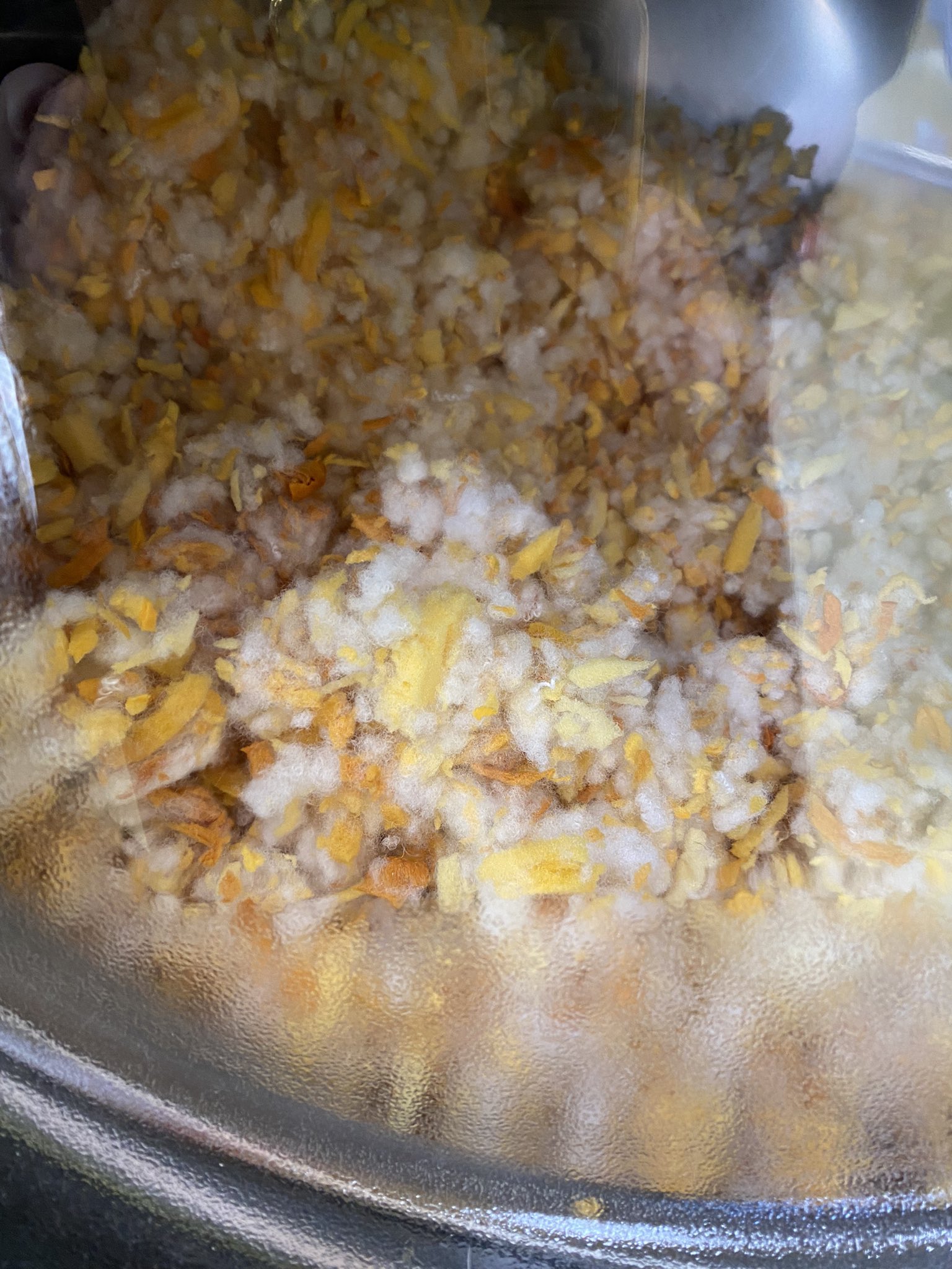 코인빨래방 세탁기 안에서 본 볶음밥jpg