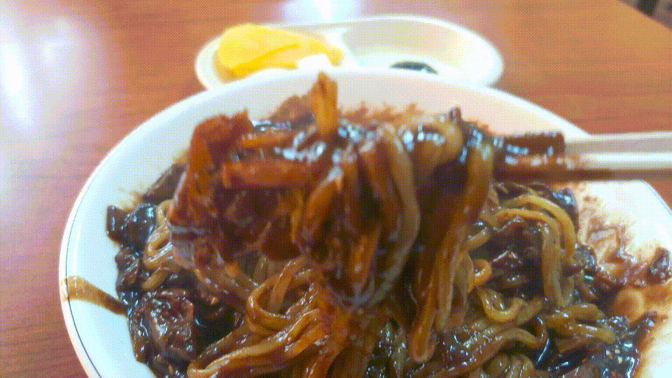 해장으로 먹는 짜장면~!!_4.gif