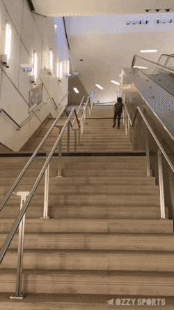 에스컬레이터 보다 더 빠름!.gif | 유머 게시판 에스컬레이터 보다 더 빠름!.gif | 유머 게시판 | 루리웹