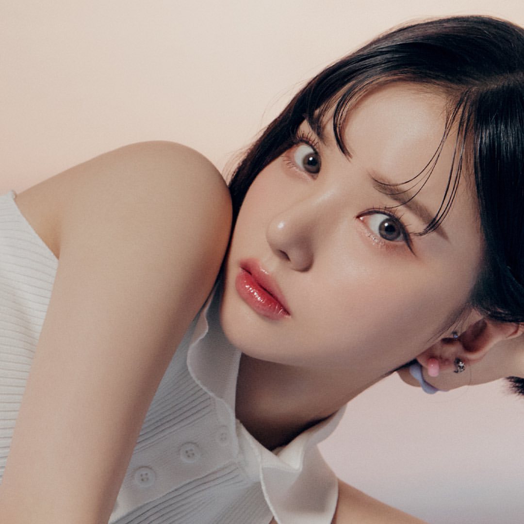 화장품 브랜드 뮤즈가 된 은하 화보 공개